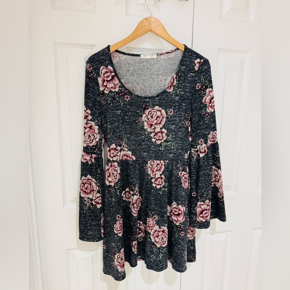 1 Living Doll Heathered Floral Dress roses flare sleeves cozy 6/8